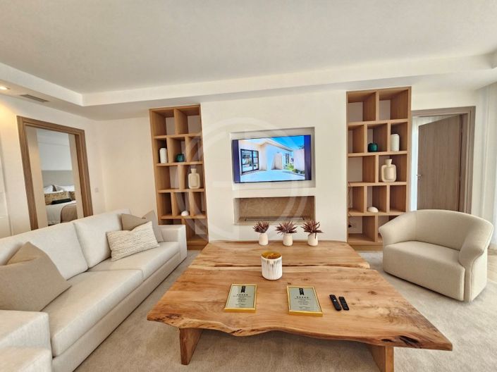 Image No.3-4 Bed House for sale