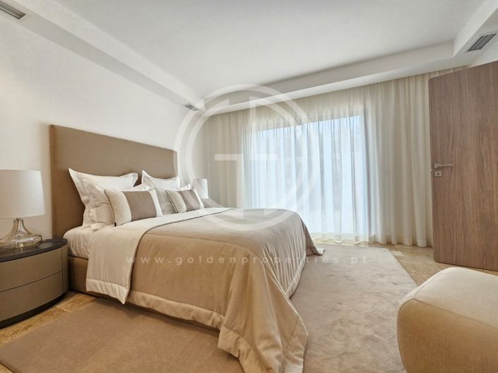 Image No.9-4 Bed House for sale