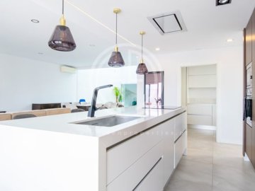 id80ed9901-0000-0500-0000-0000156dfcc1