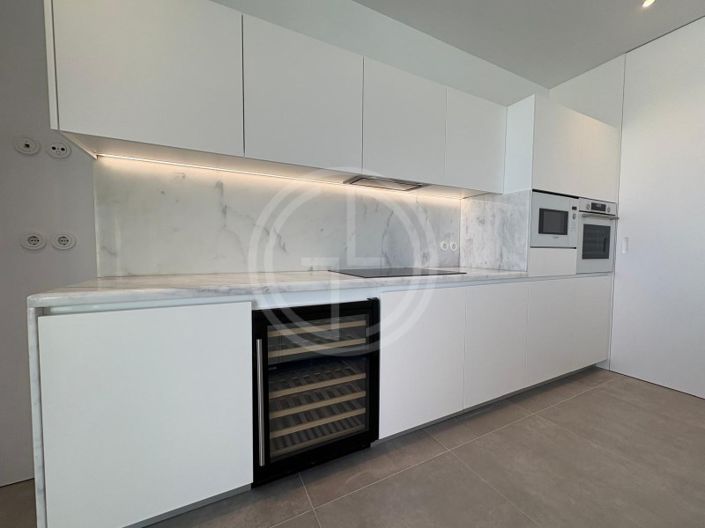 Image No.26-3 Bed House for sale