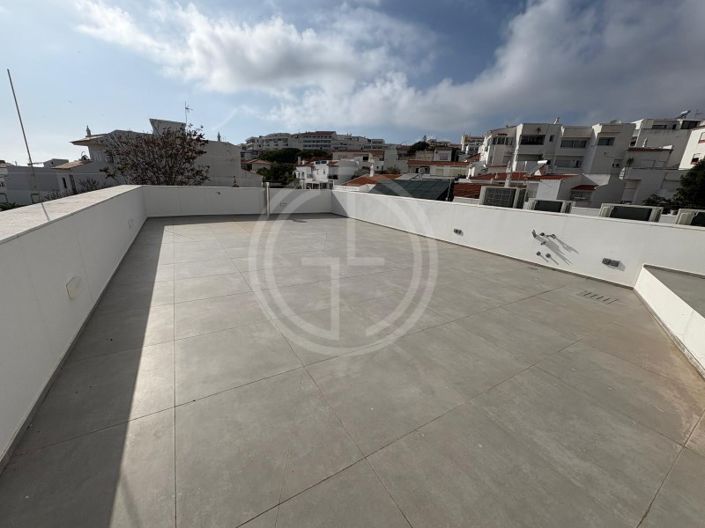Image No.31-3 Bed House for sale