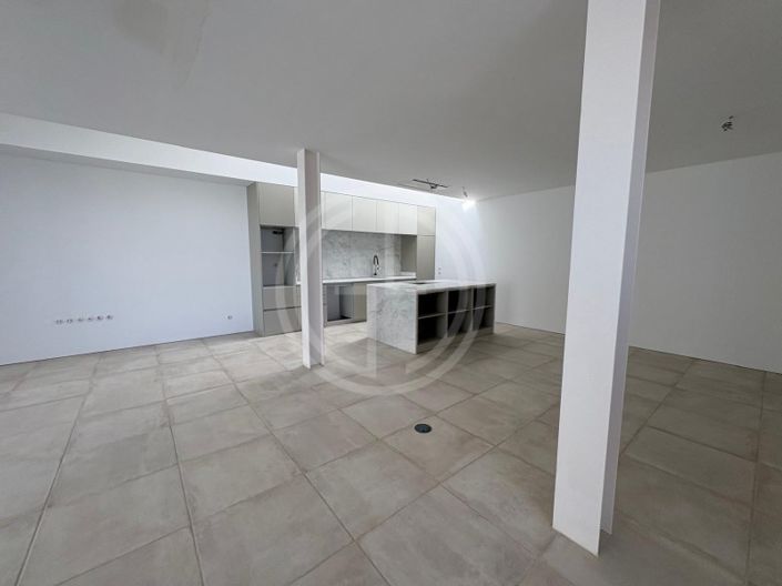 Image No.11-4 Bed House for sale