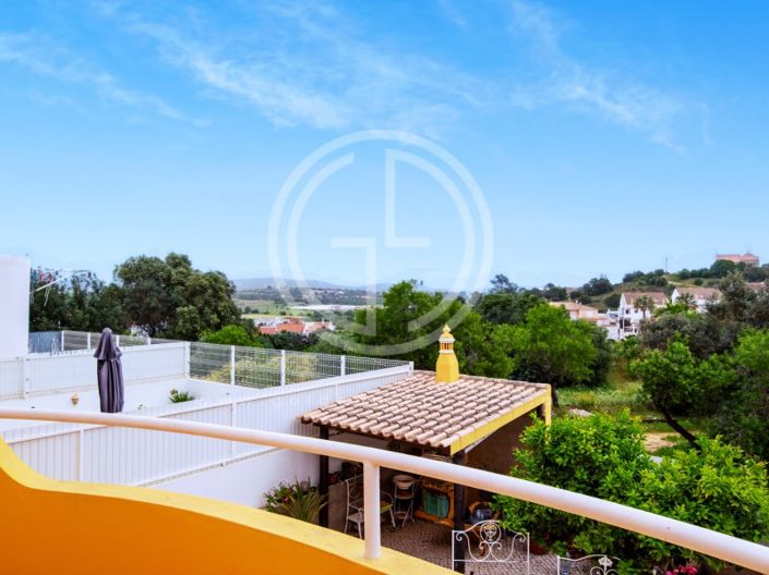 Image No.1-3 Bed House for sale