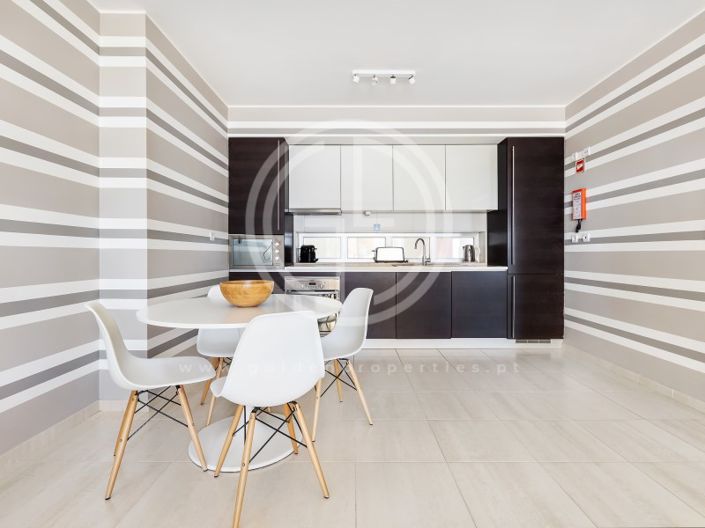 Image No.17-3 Bed Apartment for sale