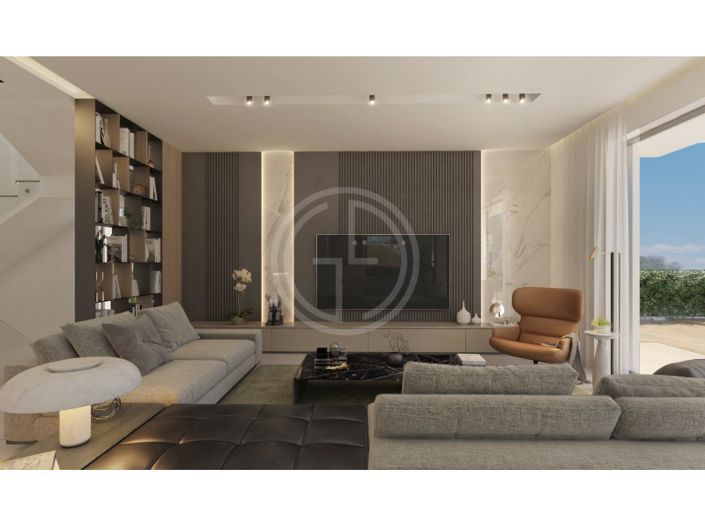 Image No.9-5 Bed House for sale