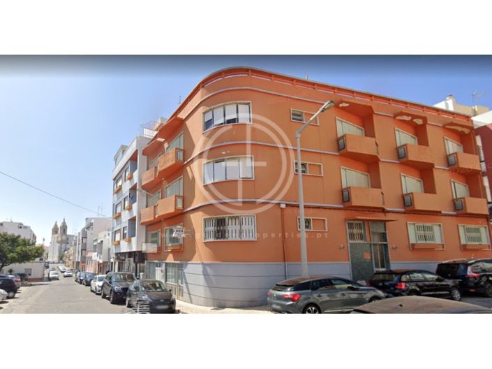Image No.1-Propriété à vendre à Faro City