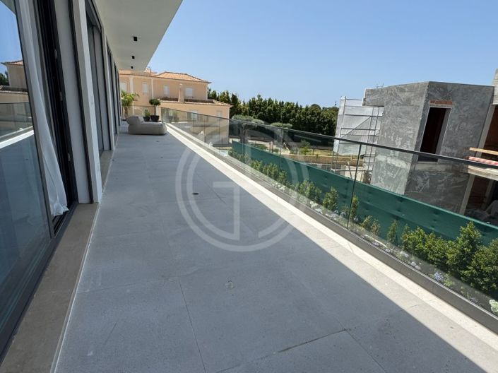 Image No.32-5 Bed House for sale