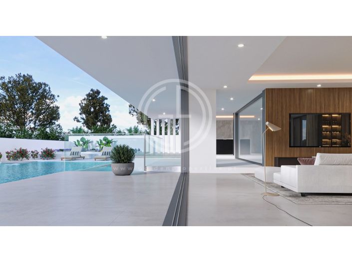 Image No.8-5 Bed House for sale