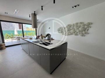 idbc2b8401-0000-0500-0000-000017a79cd3