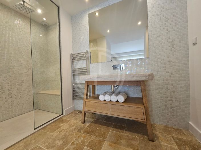 Image No.13-5 Bed House for sale