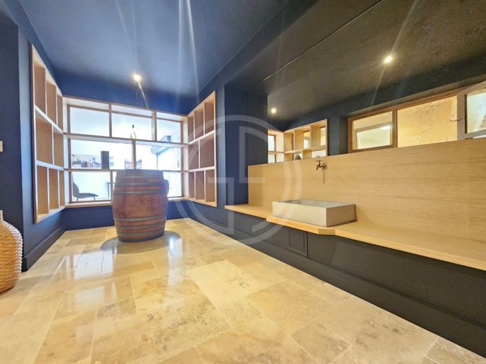 Image No.18-5 Bed House for sale