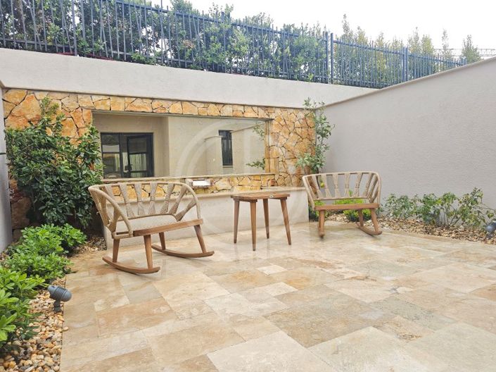 Image No.22-4 Bed House for sale