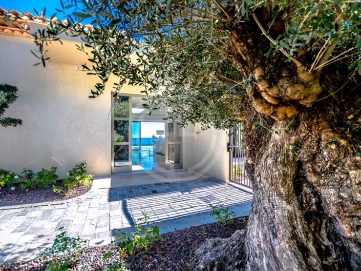 Image No.27-4 Bed House for sale