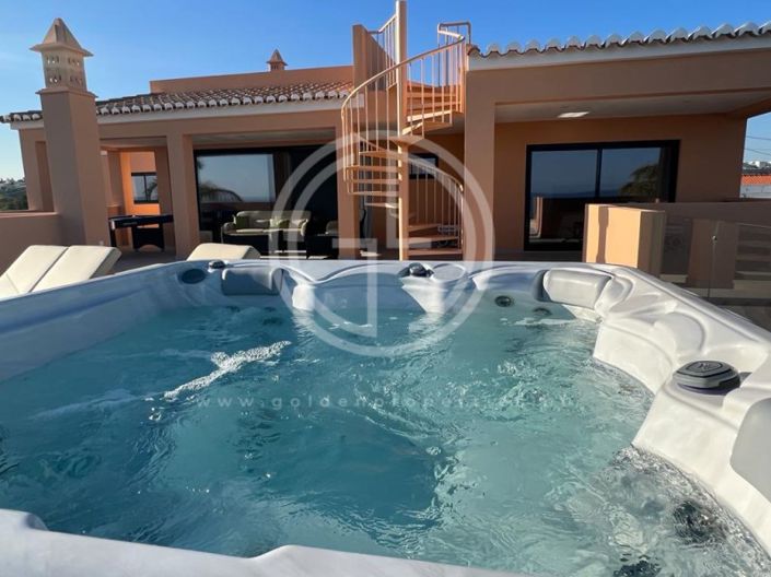 Image No.19-6 Bed House for sale