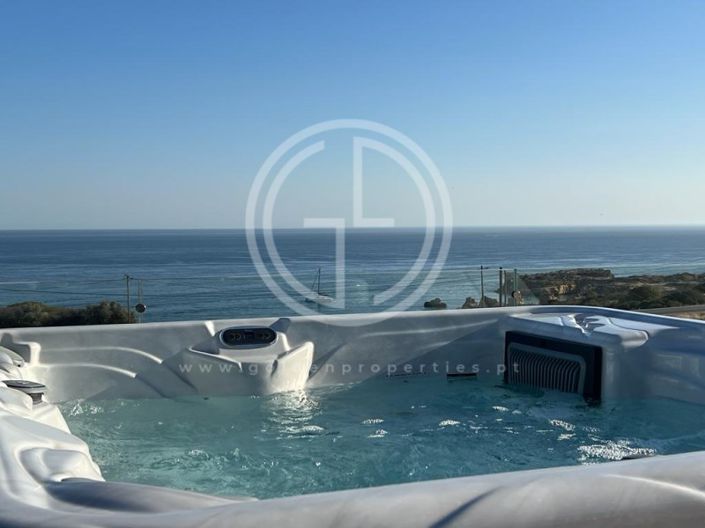 Image No.2-6 Bed House for sale