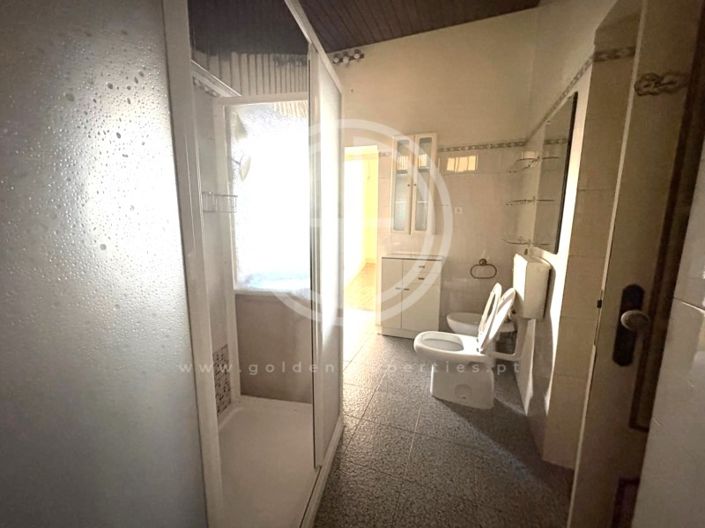 Image No.10-4 Bed House for sale