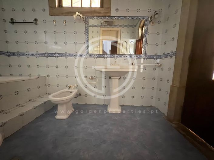 Image No.12-4 Bed House for sale