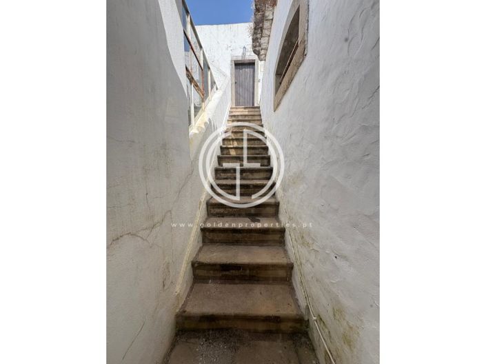 Image No.17-4 Bed House for sale