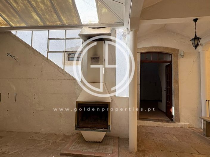 Image No.18-4 Bed House for sale
