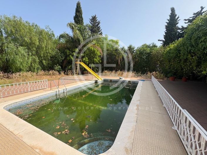 Image No.1-4 Bed House for sale