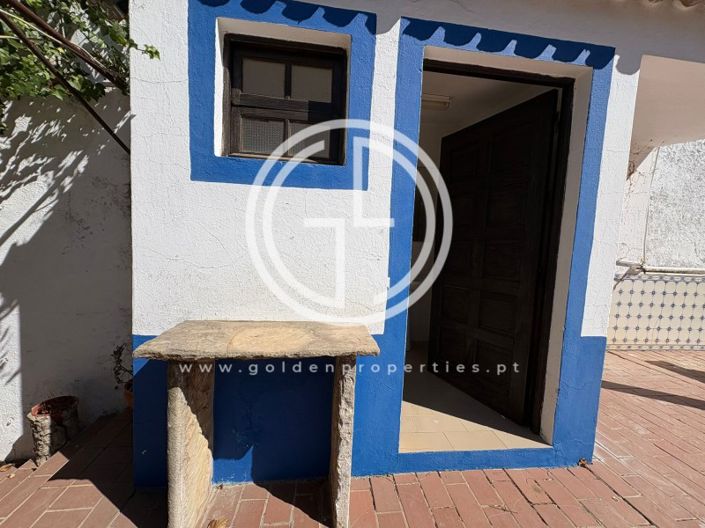 Image No.25-4 Bed House for sale