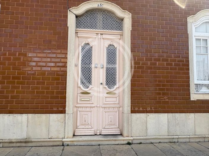 Image No.5-4 Bed House for sale