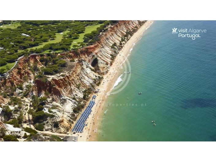 Image No.12-3 Bed House for sale