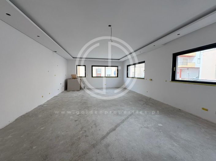 Image No.1-3 Bed House for sale