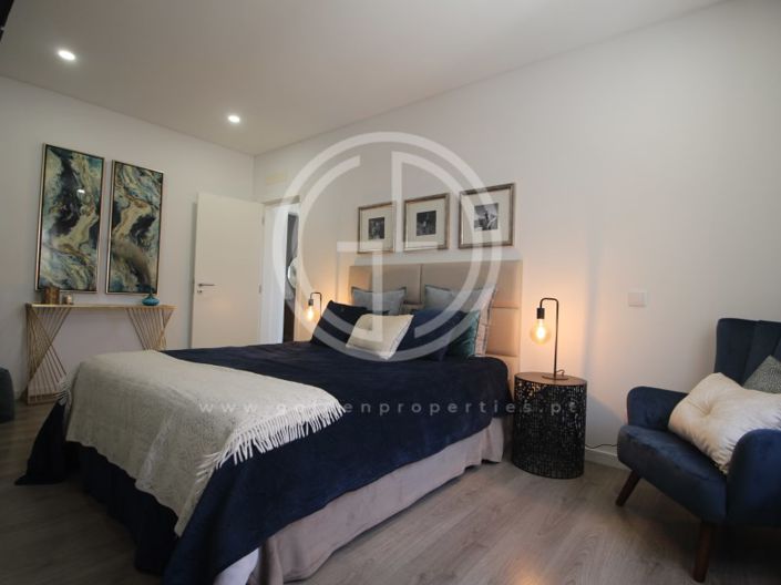 Image No.20-2 Bed Apartment for sale