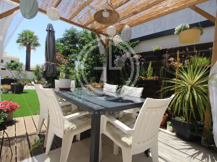 Image No.28-2 Bed Apartment for sale