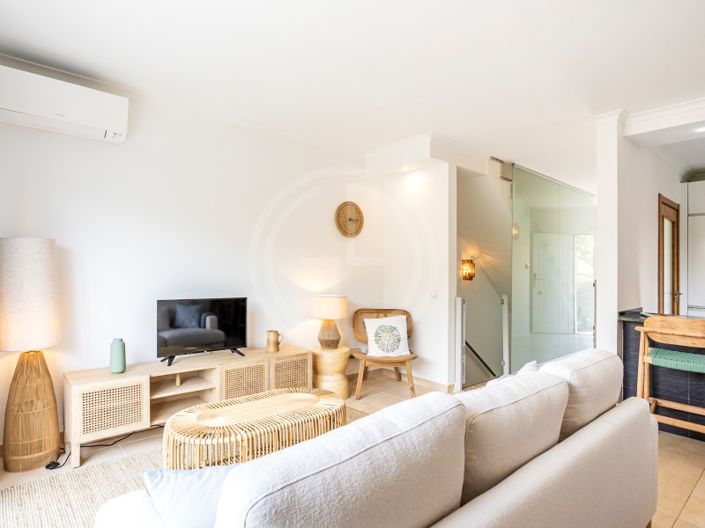 Image No.17-3 Bed House for sale