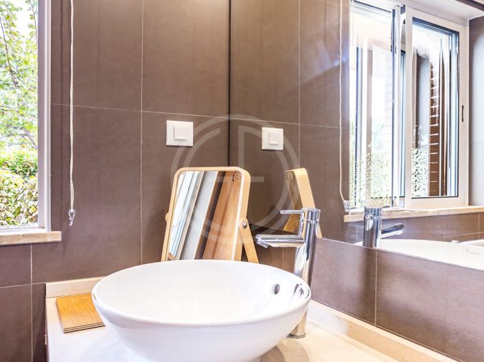 Image No.25-3 Bed House for sale