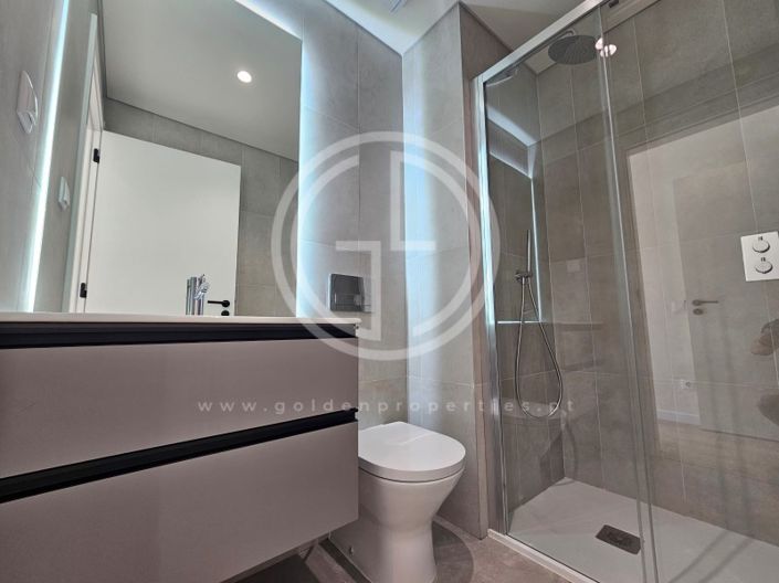 Image No.12-4 Bed House for sale