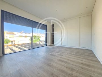 idf7b7a201-0000-0500-0000-0000165379ac