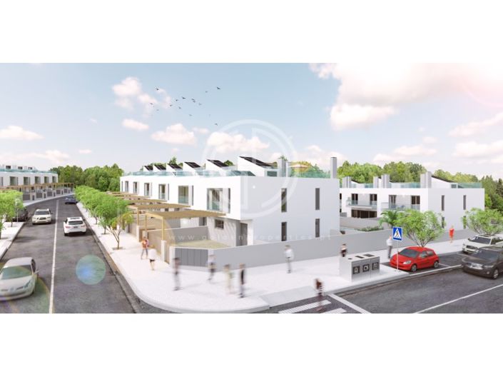 Image No.27-4 Bed House for sale