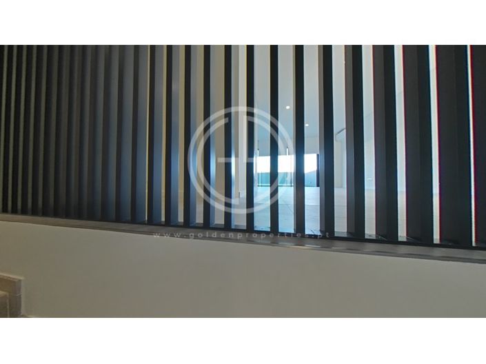 Image No.60-4 Bed House for sale