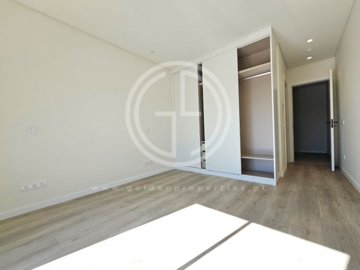 idf7b7a201-0000-0500-0000-000016537990