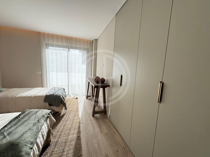 Image No.21-4 Bed Apartment for sale