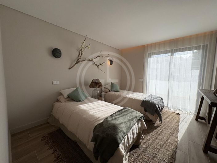 Image No.22-4 Bed Apartment for sale