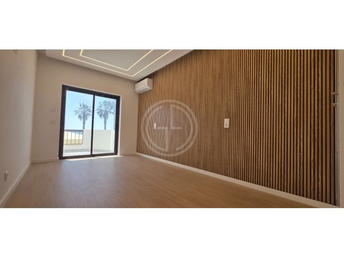 Image No.15-3 Bed Apartment for sale