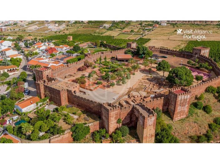 Image No.9-4 Bed House for sale