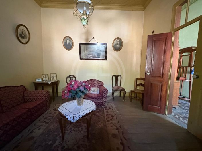 Image No.2-4 Bed House for sale