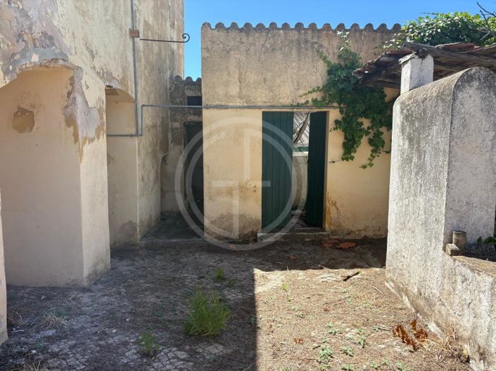 Image No.24-4 Bed House for sale