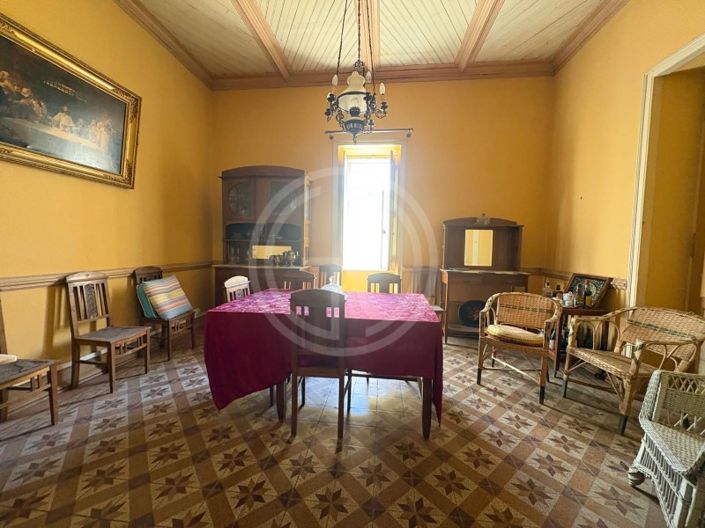 Image No.6-4 Bed House for sale