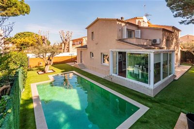 1 - Calella, Villa
