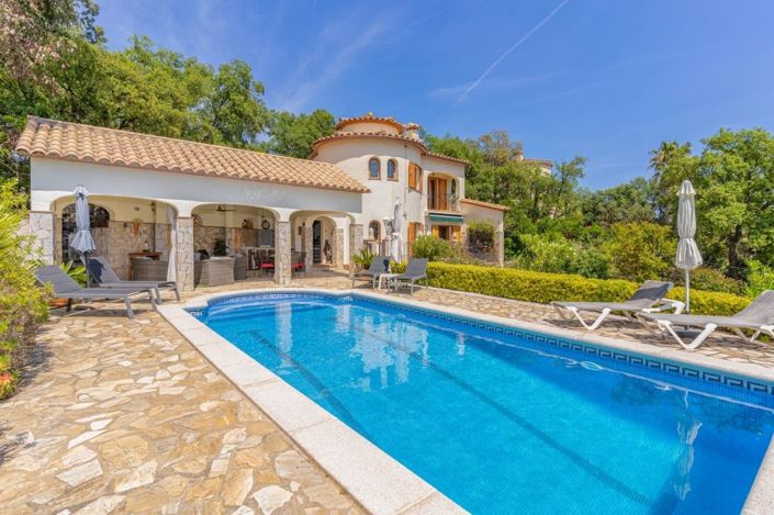 Image No.1-3 Bed Villa for sale