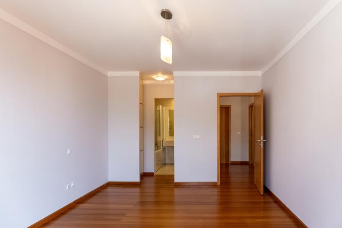 Image No.23-3 Bed Townhouse for sale