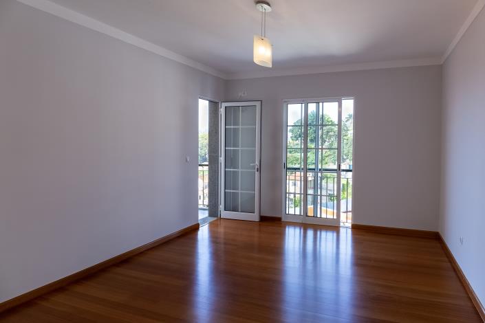 Image No.25-3 Bed Townhouse for sale