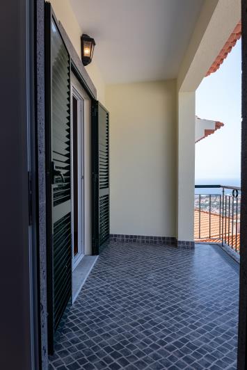 Image No.27-3 Bed Townhouse for sale