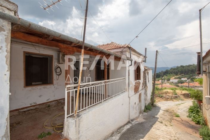 Image No.8-2 Bed House for sale